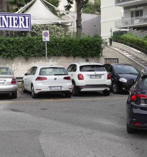 Roma, tenta di rapinare una Farmacia a piazzale Clodio, arrestato ed accompagnato subito..... in Tribunale