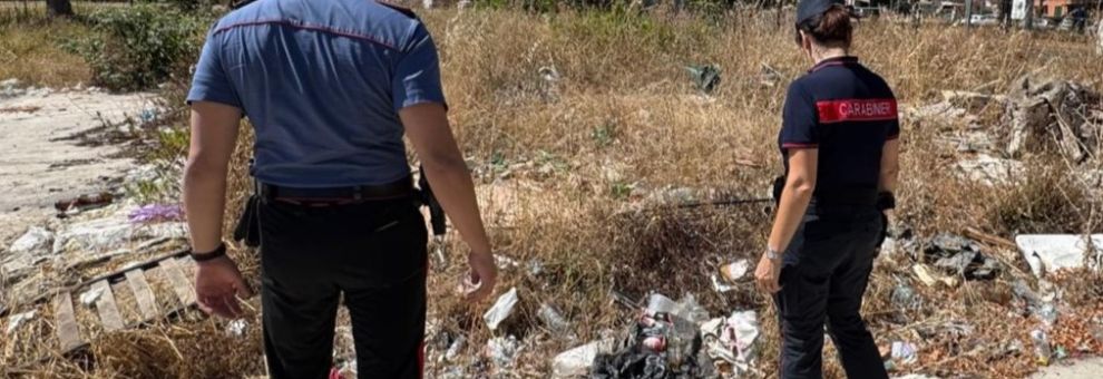 Roma, controlli antincendio dei Carabinieri sui terreni privati, sanzioni per sterpaglie e rifiuti abbandonati