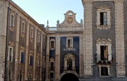 Ritorna in Italia l’Epigrafe di Iulia Florentina: dopo 200 anni lascia il Louvre ed è esposta a Catania
