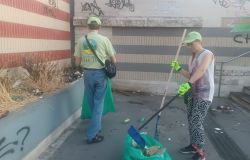 Volontari ripuliscono zona degradata alla metro Battistini  Immagini da Comunicato Stampa