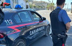 Rapine armate con pistole, taser ed esplosivi: arrestata la “coppia del terrore” a Rosarno