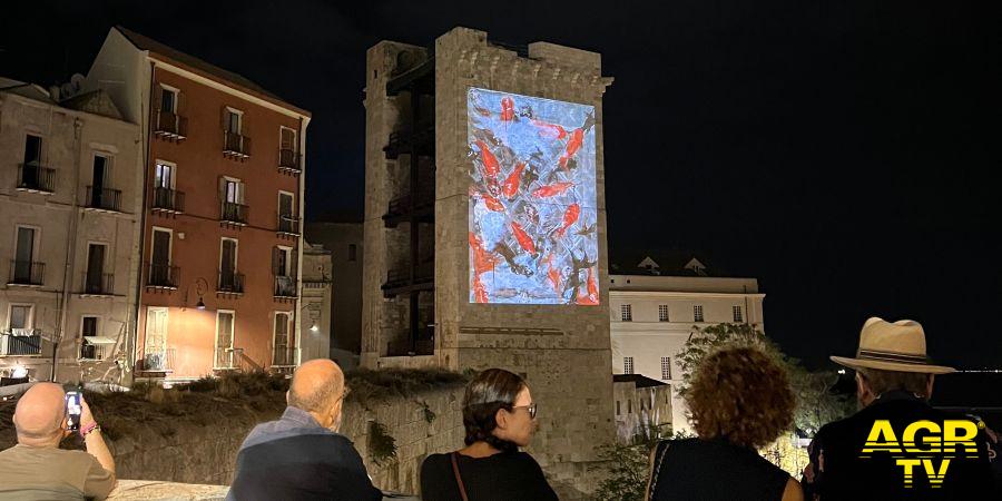 IN VERTICALE 2025: Videoarte sulla Torre dell’Elefante - Credits photo: Archivio Fotografico Sémata soc. coop. Video istallazione di Tore Manca sulla Torre dell'Elefante