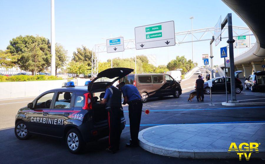 Carabinieri aeroporto Fiumicino controlli Carabinieri aeroporto Fiumicino controlli