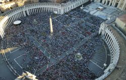 Roma, Giubileo dei Giovani, in centomila animano la tappa giubilare verso Tor Vergata
