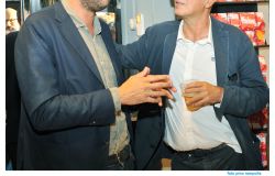 Carlo Feltrinelli con l'assessore Tobia Zevi  ph credit Pino Rampolla