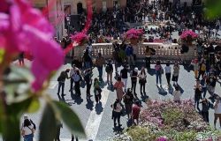 Scalinata di Trinità dei Monti.135 Gradini Iconici tra Storia e Moda a Roma