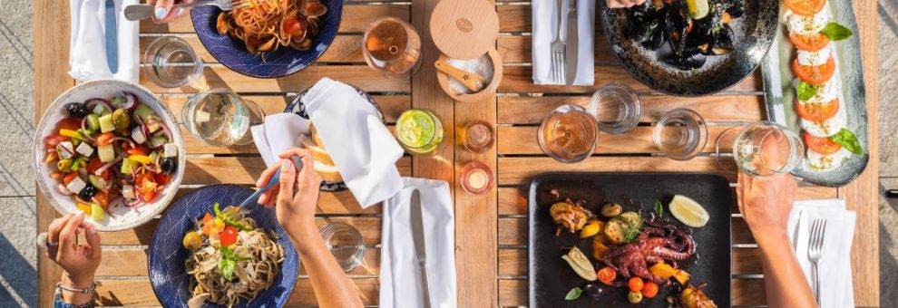 Pranzi sulla spiaggia e rischi alimentari, come difendersi con i consigli salva-vacanze dei gastroenterologi AIGO