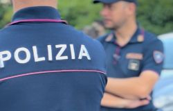 Roma, si introduce in un ristorante e svuota la cantina, sorpreso dalla polizia mentre tentava di aprire la cassa