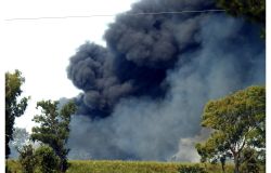 Fiumicino, fiamme in un cantiere navale all'Isola Sacra