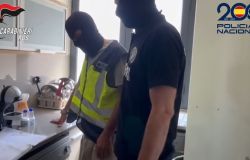 Sequestrati documenti falsi, appunti sul narcotraffico