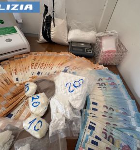 Primavalle, ai domiciliari gestiva da casa una centrale dello spaccio, in manette pusher albanese