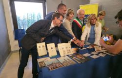 Ventotene, annullo speciale delle poste per la 44° edizione del Seminario ed il 70° anniversario della Bandiera Europea
