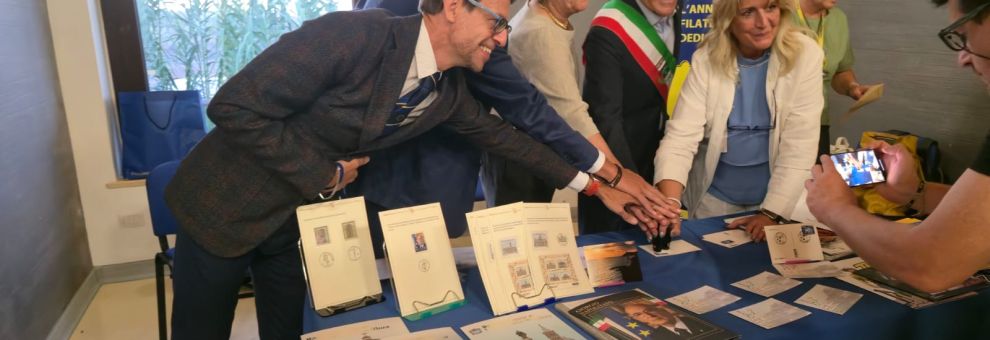 Ventotene, annullo speciale delle poste per la 44° edizione del Seminario ed il 70° anniversario della Bandiera Europea