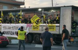 Lungomare, sfila Giustizia per Ostia i manifestanti chiedono interventi concreti per il territorio