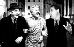 Passeggiando con la storia tre serate tra cortili, piazze e memorie della Capitale