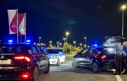 Fiumicino, corse d'auto e moto al parco Da Vinci, due persone denunciate e sequestrate le auto