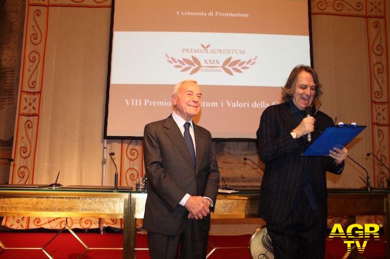 A Carla Fendi l’VIII Premio Laurentum alla Carriera A Carla Fendi l’VIII Premio Laurentum alla Carriera
