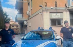 Roma, corsa contro il tempo per salvare un neonato, la Polizia a sirene spiegate sfida il traffico sino al Gemelli....salvo