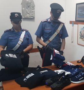 Roma Settecamini, in manette due georgiani per furto di capi d'abbigliamento
