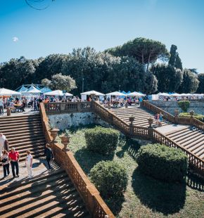 Frascati, Fiera dei Sapori d'Italia con piatti tipici, vini e tradizioni regionali nella cornice di Villa Torlonia