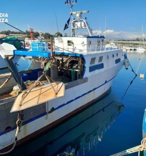 GdF Firenze e Reggio Calabria: confiscati un'imbarcazione, un fabbricato, 3 autovetture e una società ad un narcotrafficante e usuraio calabrese