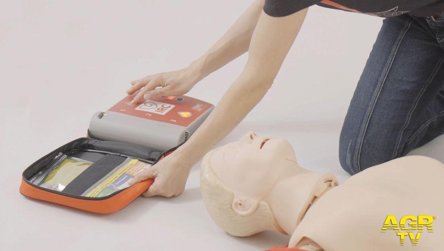 IRC Simulazione Primo Soccorso Defibrillatore IRC Simulazione Primo Soccorso Defibrillatore