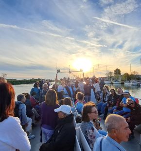 X Municipio, tornano le escursioni in battello sul Tevere, partenza dal Parco d'Affaccio di Ostia Antica X Municipio, tornano le escursioni in battello sul Tevere, partenza dal Parco d'Affaccio di Ostia Antica