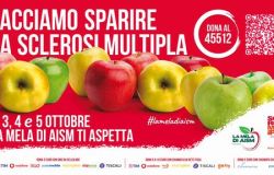 Dal 3 al 5 ottobre torna la Mela di AISM in cinquemila piazze italiane per la raccolta fondi contro la Sclerosi Multipla