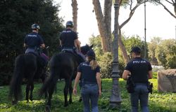Roma, Colle Oppio al setaccio per tre giorni, arrestato un uomo mentre aggrediva una donna