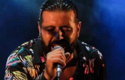 Fe de Rio torna alle radici con “Essere Per Essere”: un inno punk rock all’autenticità