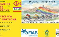 Roma, partiti dall'arco di Costantino i ciclisti partecipanti a Paciclica, promossa dalla FIAB