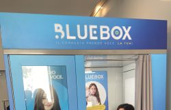 Blue Box box fototessera contro bullismo e cyberbullismo