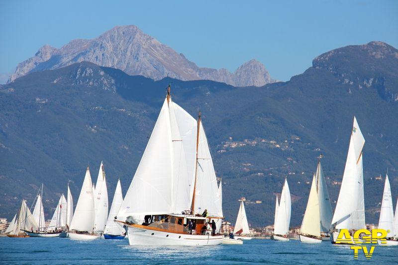 Viareggio Vele Storiche la partenza ph credit Maccione Viareggio Vele Storiche la partenza ph credit Maccione