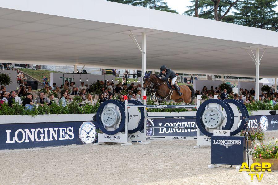 Harrie Smolders in azione al Gran Premio LGCT equitazione circo massimo foto da comunicato Harrie Smolders in azione al Gran Premio LGCT equitazione circo massimo foto da comunicato