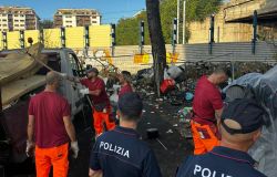 Roma, rimozione accampamenti abusivi e baracche, sei pusher arrestati, chiusi due ristoranti