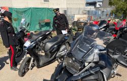 Carabinieri Montesacro scoperto capannone moto rubate
