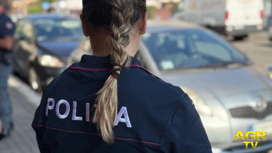Polizia di Stato: Fidene, arrestata donna con cocaina nel reggiseno e 5.000 euro in borsa Polizia di Stato: Fidene, arrestata donna con cocaina nel reggiseno e 5.000 euro in borsa