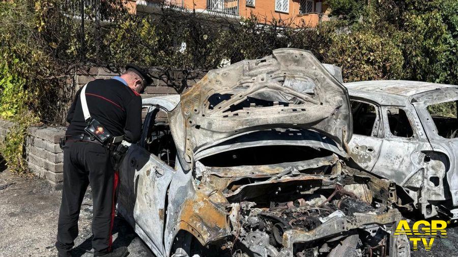 Carabinieri Castelgandolfo incendio auto Carabinieri Castelgandolfo incendio auto
