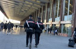 Roma Termini, giro di vite dei Carabinieri, sei arresti per furto, rapina ed uso indebito di carte di pagamento
