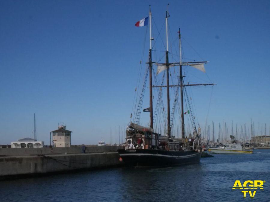 la Nave Scuola della Pace Med 25 Bel Espoir ph credit Alessandro Mei la Nave Scuola della Pace Med 25 Bel Espoir ph credit Alessandro Mei