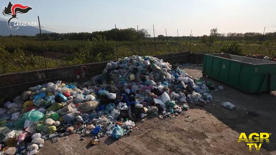 Cimitile: sequestrata discarica abusiva dal NOE dei Carabinieri Cimitile: sequestrata discarica abusiva dal NOE dei Carabinieri