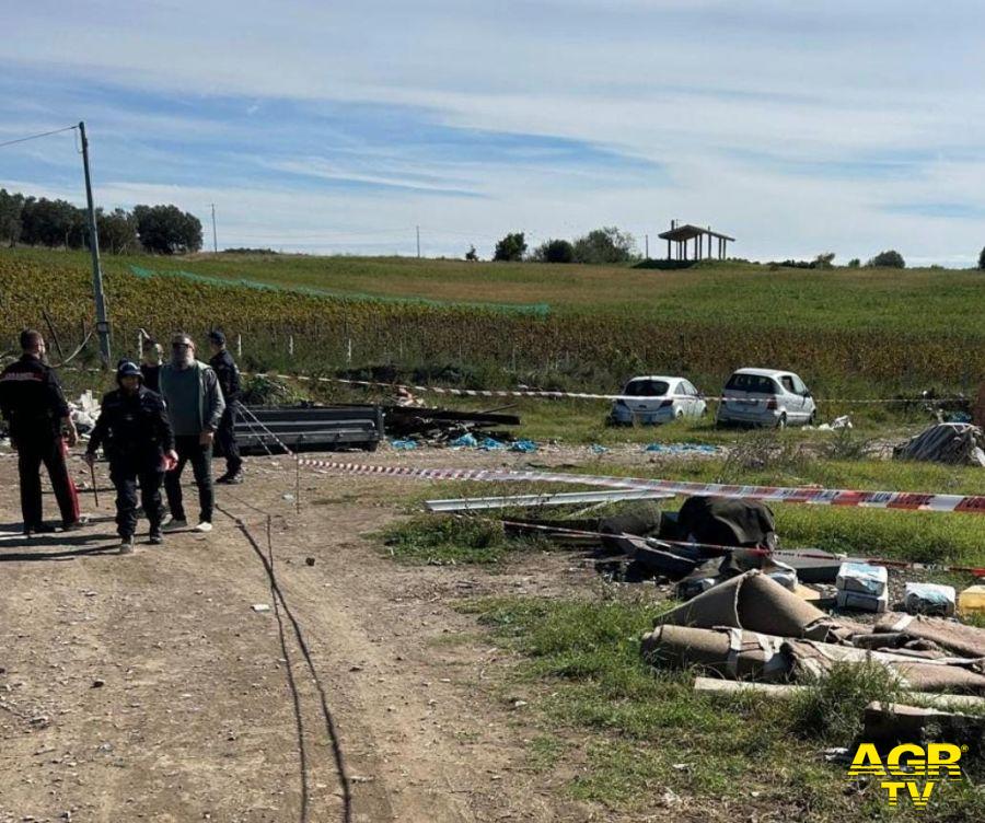 Carabinieri parte area sequestrata a Cerveteri Carabinieri parte area sequestrata a Cerveteri
