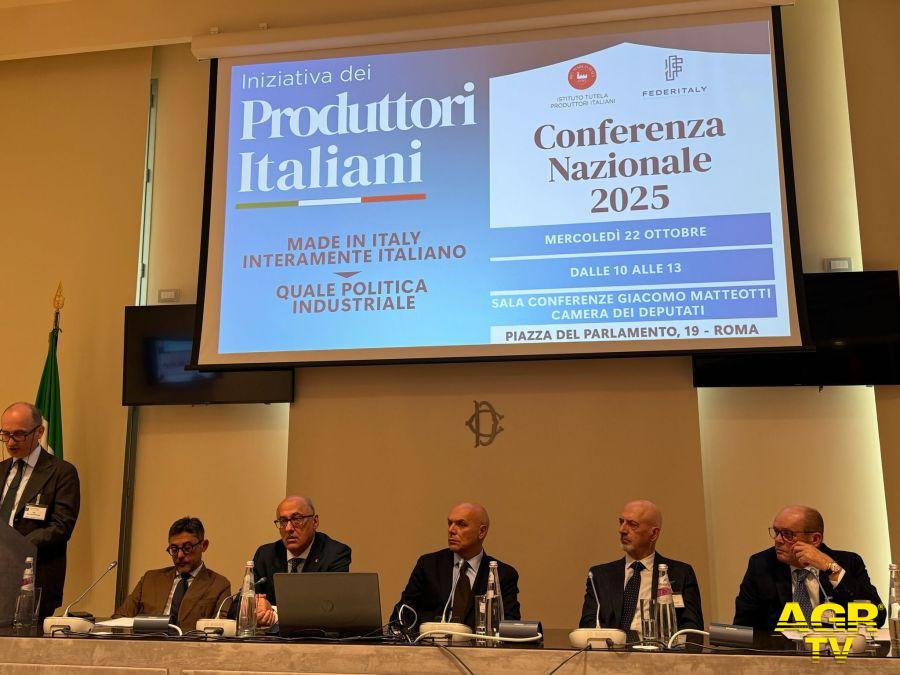 Made in Italy foto da comunicato stampa Made in Italy foto da comunicato stampa
