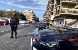 Ostia e Ponte Galeria, in un condominio scoperta centrale di videosorveglianza per monitorare i controlli, tre arresti Ostia e Ponte Galeria, in un condominio scoperta centrale di videosorveglianza per monitorare i controlli, tre arresti