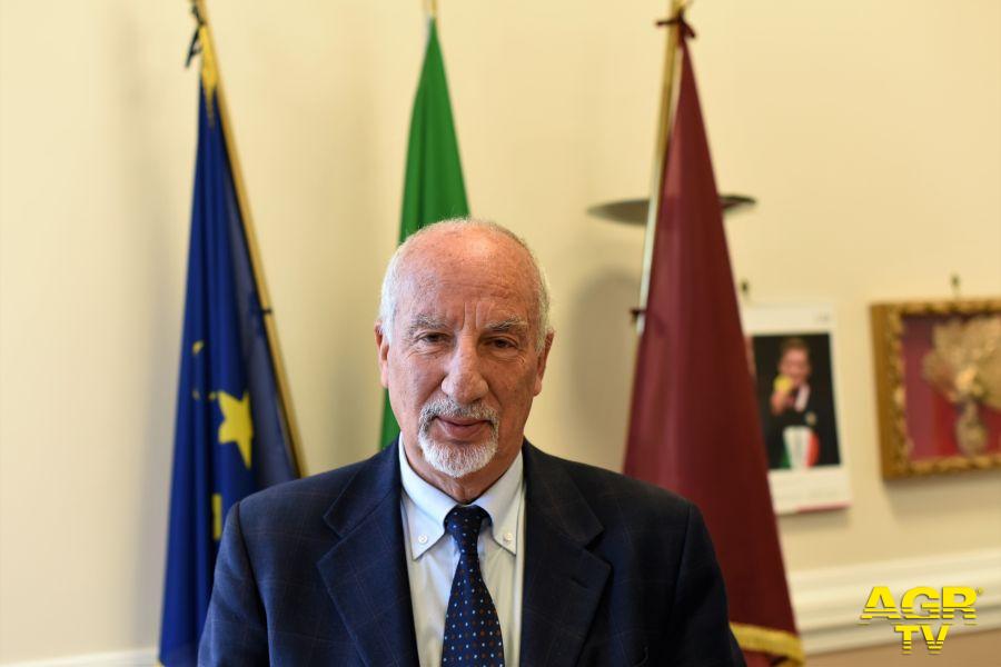 Il Presidente del Municipio X, Mario Falconi Il Presidente del Municipio X, Mario Falconi