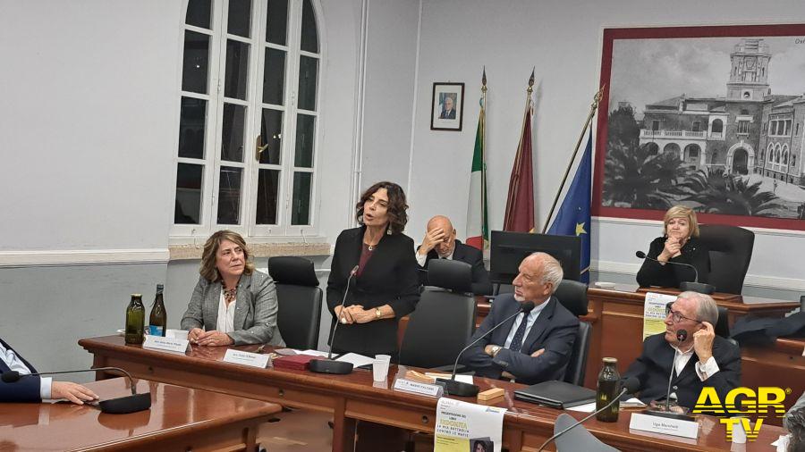 Ostia, nella Sala Di Somma del X Municipio presentato il libro “Indomita” di Civita Di Russo.