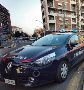 Roma Casilina, Bonnie e Clyde rubano in un'auto gli attrezzi di lavoro di un atigiano, raggiunti e bloccati dai Carabinieri Roma Casilina, Bonnie e Clyde rubano in un'auto gli attrezzi di lavoro di un atigiano, raggiunti e bloccati dai Carabinieri