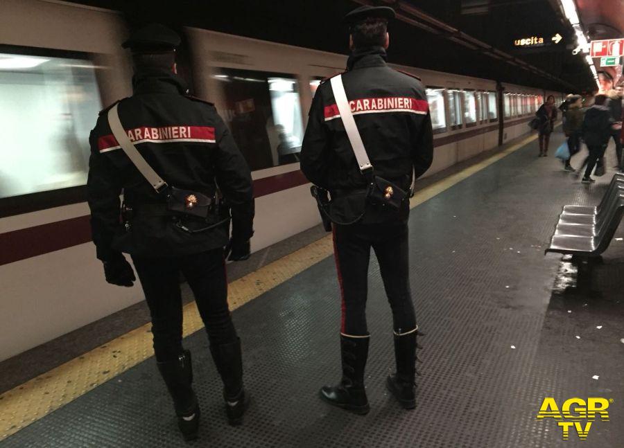Carabinieri impegnati controlli nel centro ed alla linea metropolitana