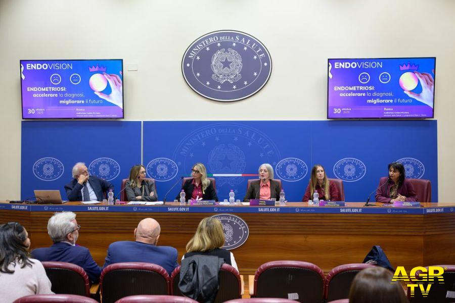 Convegno minisero sanità Endometriosi foto da comunicato stampa