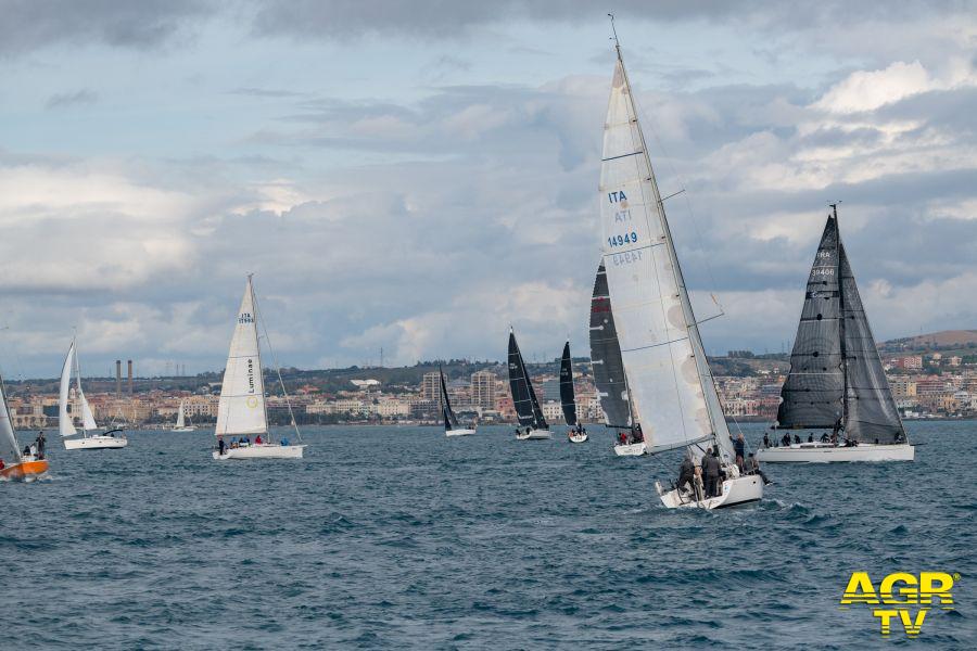 Vela Campionato Invernale Riva di Traiano le imbarcazioni in gara Vela Campionato Invernale Riva di Traiano le imbarcazioni in gara